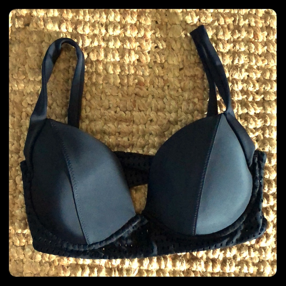 Acacia Black bra top swim top XL molded cup New